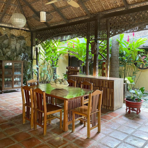 Vacay à la Barretto Marjorie and Julia's refreshing Bulacan rest house